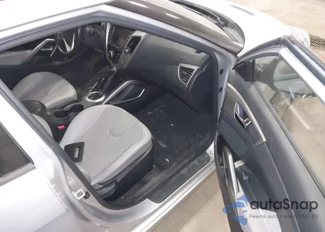 2012 Hyundai Veloster Base W/Gray z USA, uszkodzony, nr VIN KMHTC6AD5CU061202